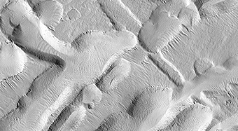 El agitado flanco de Arsia Mons
